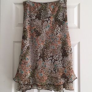 🌞 Beautiful lightweight skirt
